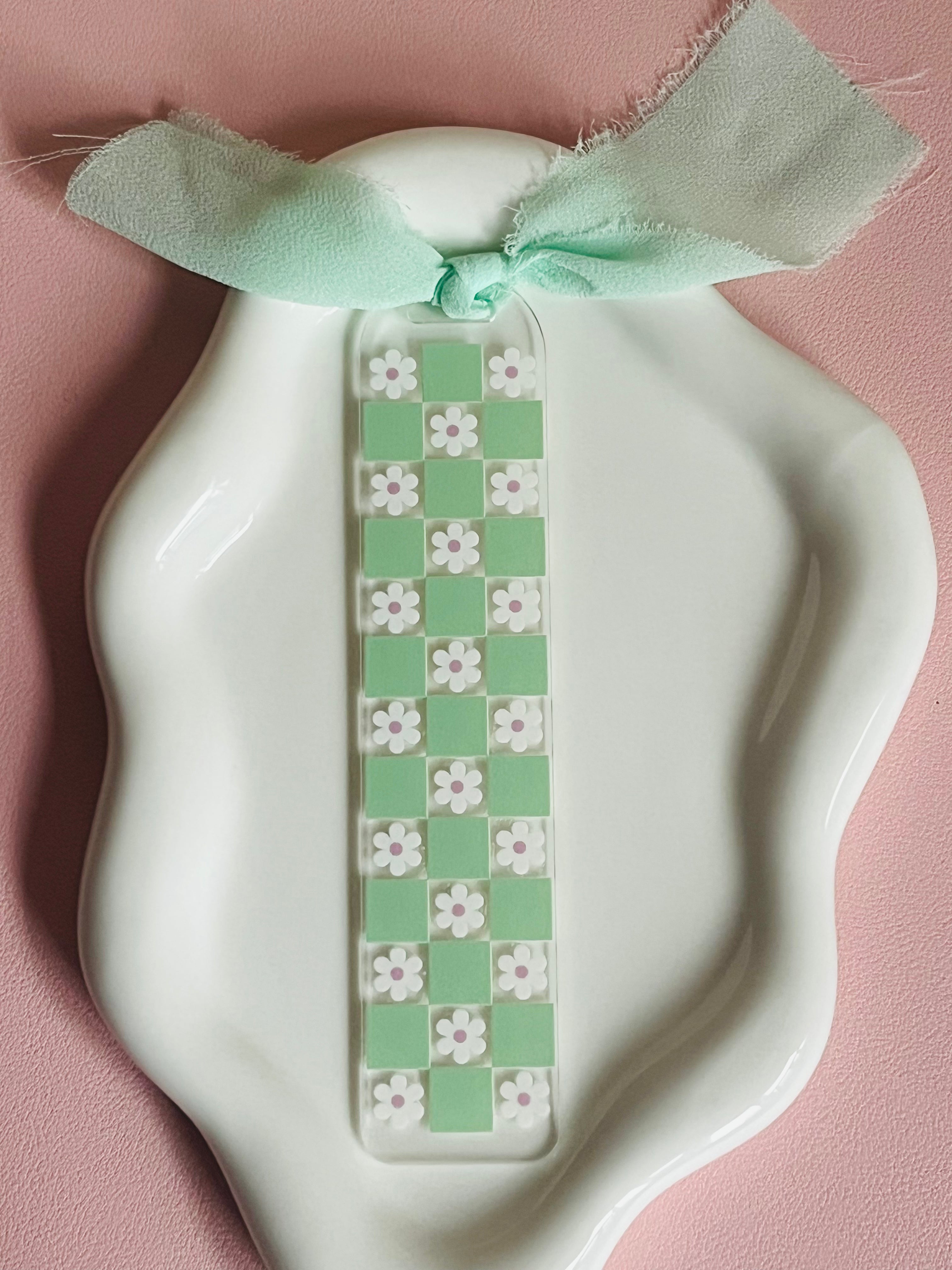 White Floral Pattern Bookmark